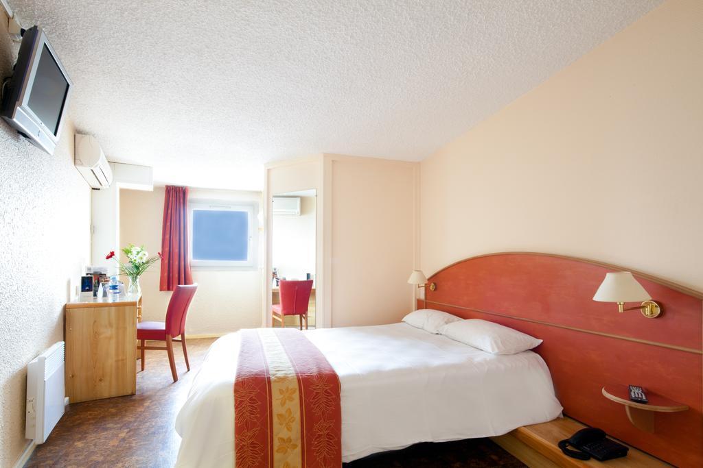 Comfort Hotel Montluçon Kültér fotó